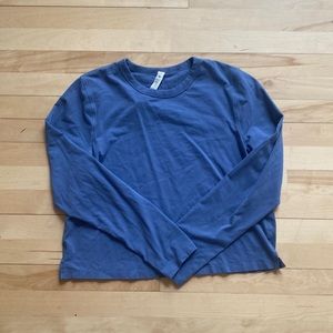 Lululemon Classic fit cotton blend crop long sleeve t shirt.